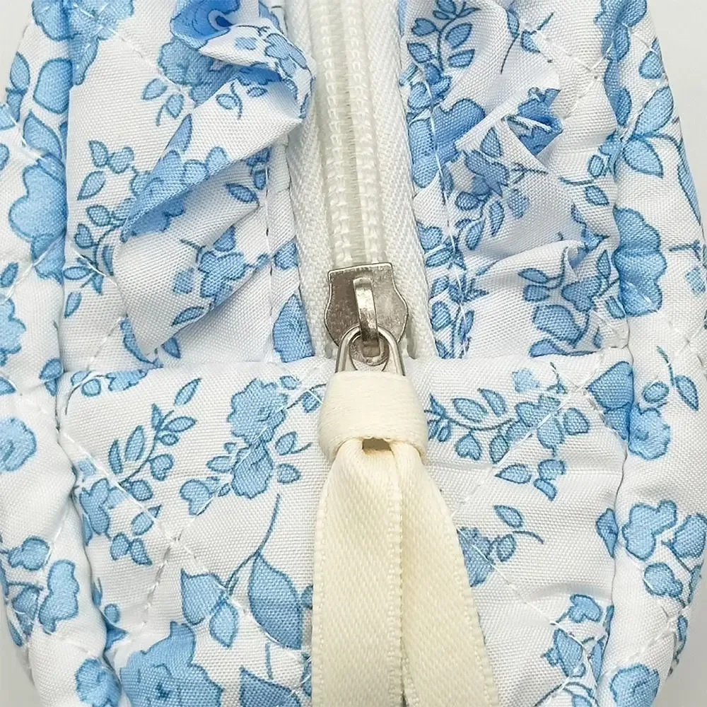 1 pièce trousse de maquillage matelassée mignonne à motif floral et nœud, grande capacité, pour femmes et filles