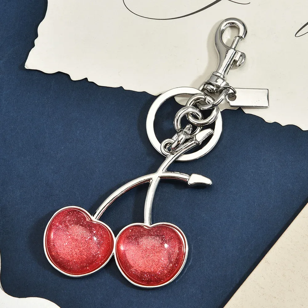 porte-clés cerise en résine rouge pailletée, breloque de sac personnalisable avec étiquette argentée, pendentif de sac à main esthétique y2k pour femmes, décorations de sac à dos