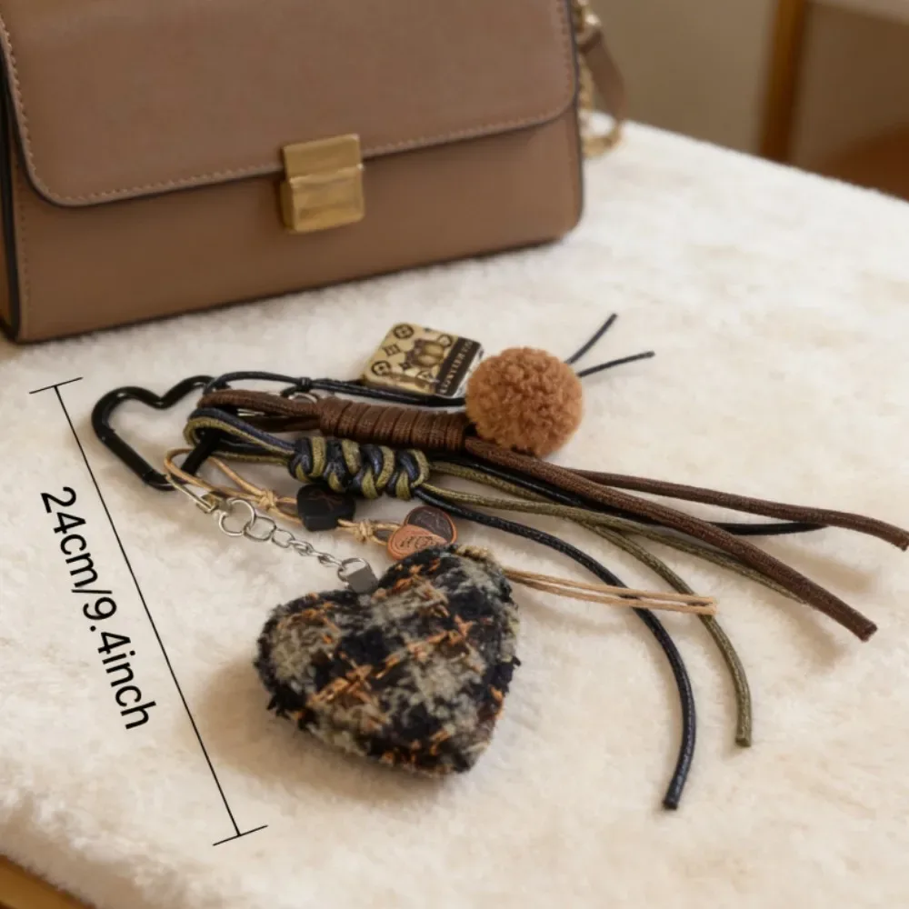breloque de sac vintage à motif écossais, cœur et étoile avec pompon, pendentif de sac esthétique rétro pour sac fourre-tout, sac à dos, sac bandoulière, accessoire de mode quotidien