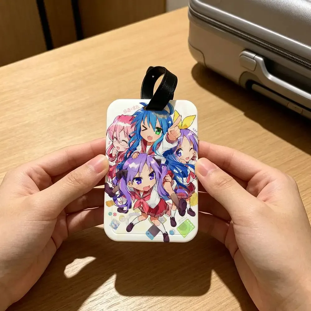 étiquette de bagage anti-perte anime lucky star en pvc, porte-carte d'identité, étiquette de nom pour voyage en plein air