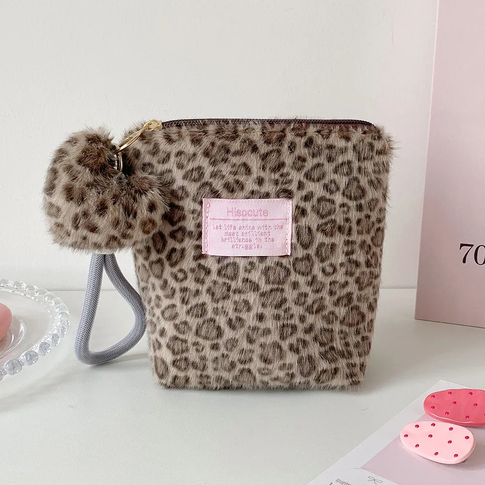 nouvelle trousse de maquillage vintage en peluche imprimé léopard pour filles, organisateur portable de soins de la peau, petite trousse de toilette pour étudiantes, pochette femme