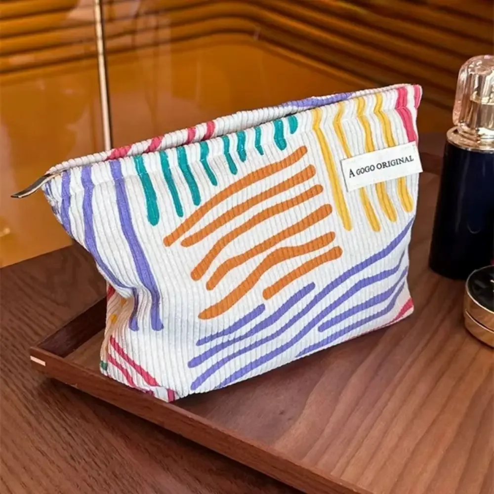 trousse de maquillage de grande capacité, haute apparence, sac à cosmétiques au design floral avancé, pochette de rangement simple pour femmes