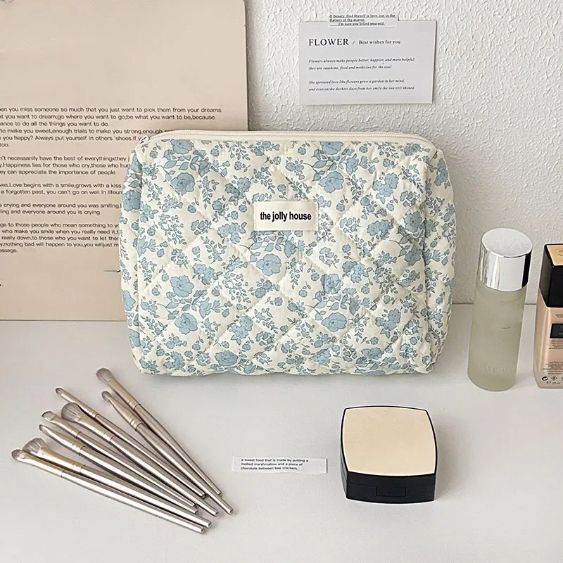 sac à cosmétiques matelassé ours rose pour femmes, joli organisateur de voyage de maquillage à fermeture éclair, sac à main féminin, pochette de toilette pour filles, 2024