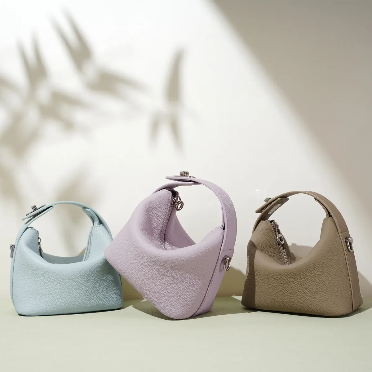 sac à bandoulière hobo pour femme en cuir véritable de luxe avec boucle, sac décontracté pour trajets quotidiens, sacoche pratique pour le déjeuner, sac de voyage croisé