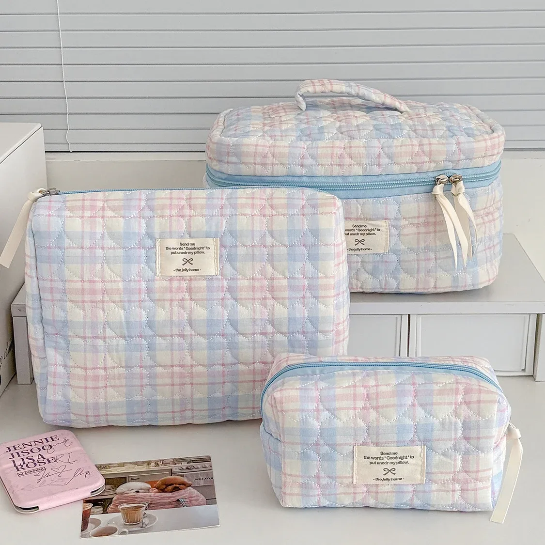 sac de maquillage matelassé en forme de cœur pour femmes, grande capacité, pochette de rangement de cosmétiques de toilette de voyage, sac à main pour rouges à lèvres pour dames, vente en gros