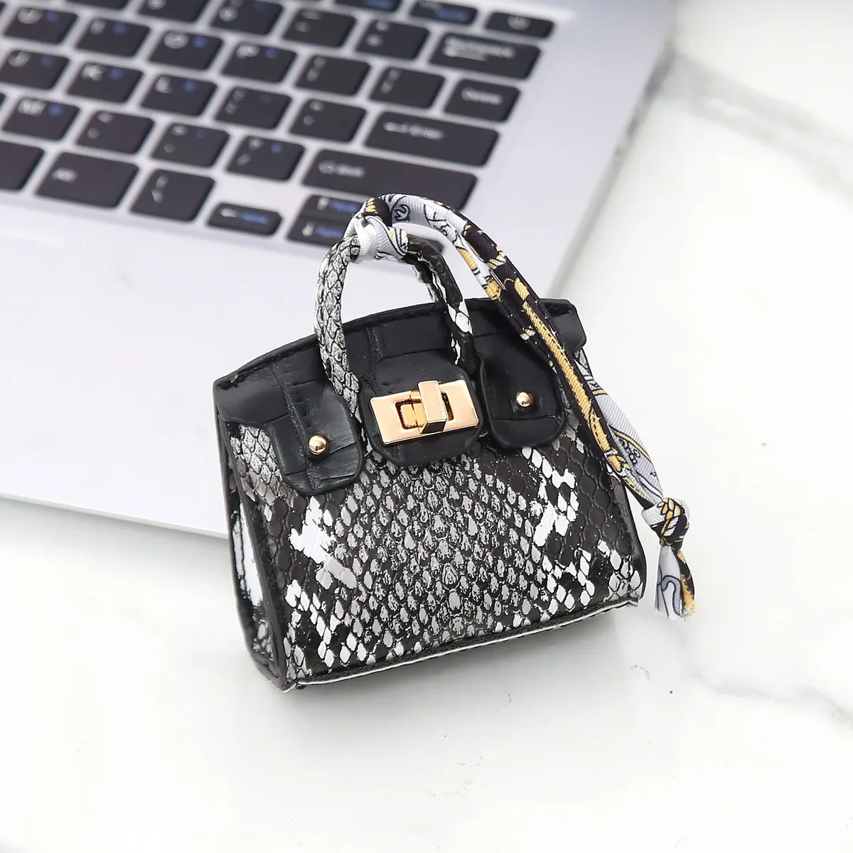 nouveau sac mini maison mignonne 2026, ornement suspendu tendance, sac de rangement multifonctionnel pour clés et écouteurs
