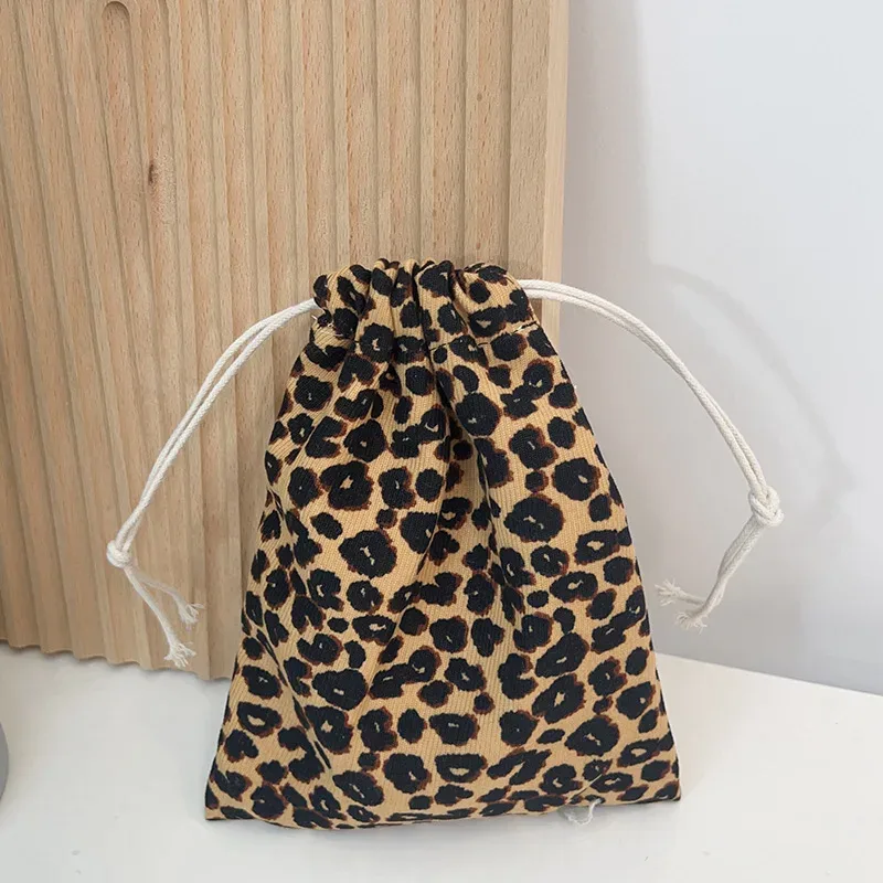 mini sac de rangement cosmétique à imprimé floral, sac de rouge à lèvres de maquillage wstring de proximité, petit gril, sac d'emballage de chaussettes de sous-vêtements de voyage