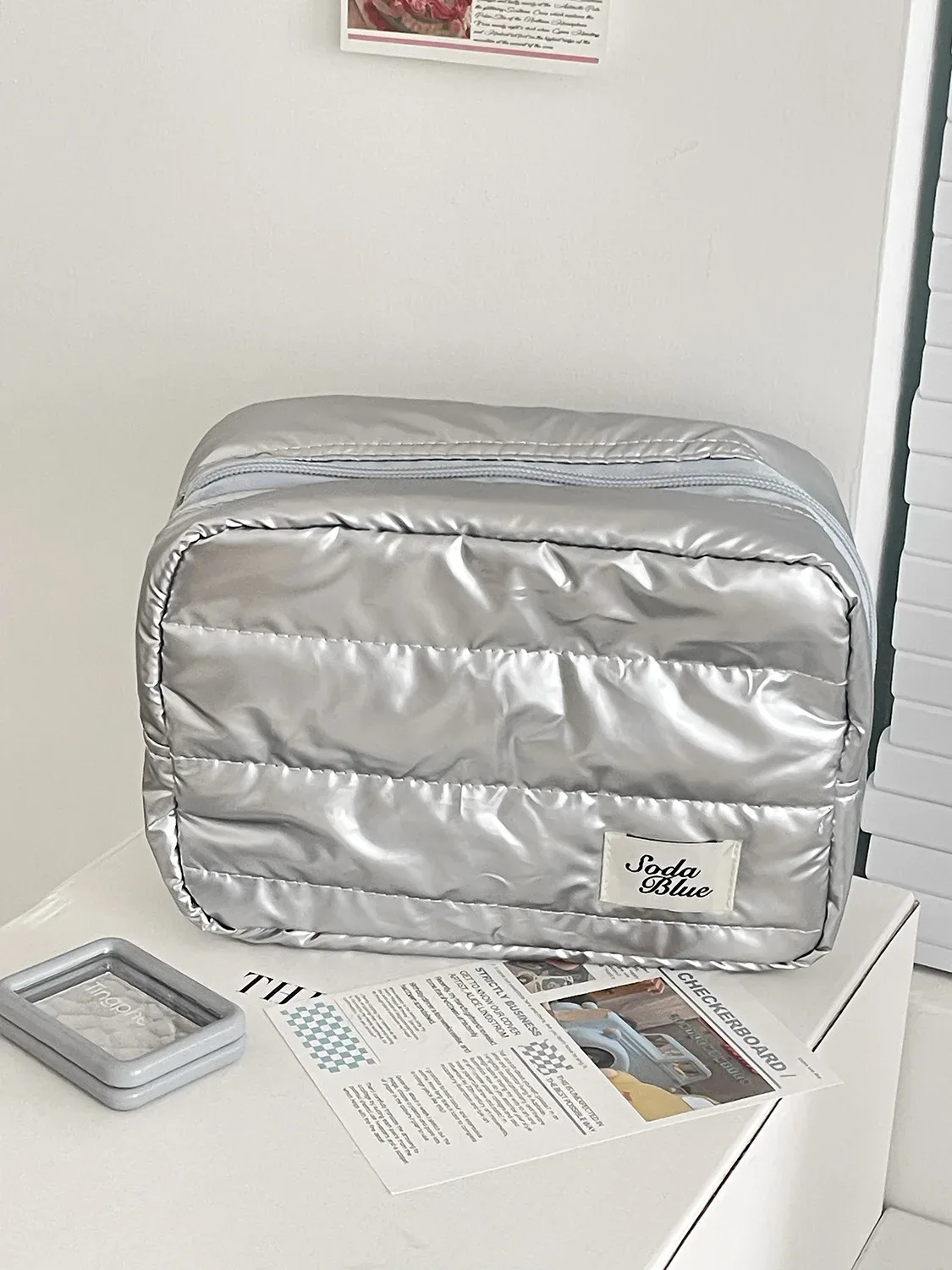 nouvelle trousse de rangement portable brillante effet nacre pour soins de la peau, série lazy line, sac organisateur de maquillage rectangulaire étanche