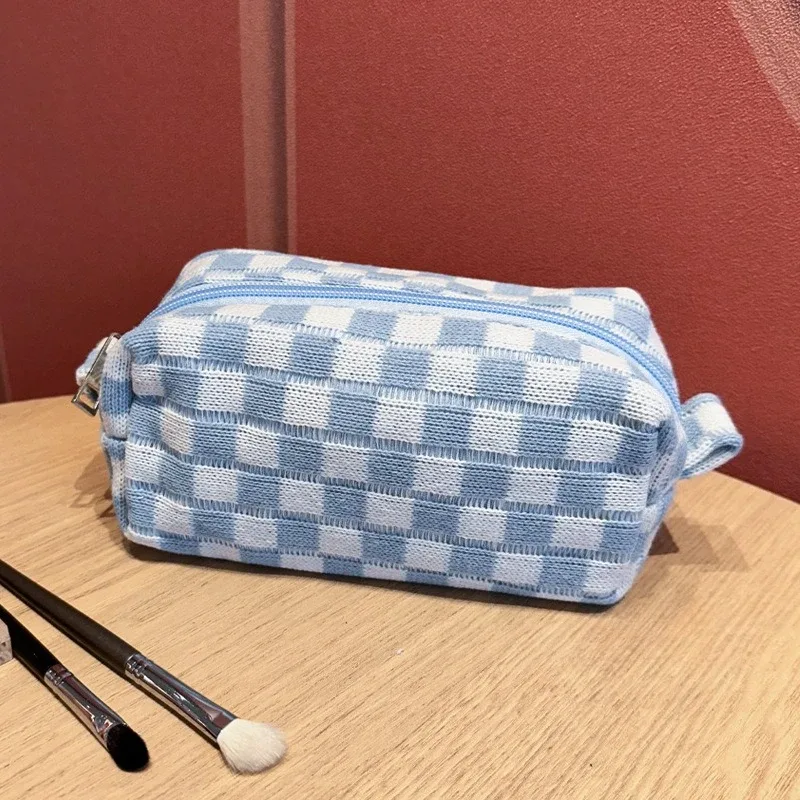 pochette cosmétiques polyester carreaux bleu blanc grande ouverture voyage organisation fournitures scolaires maquillage femmes