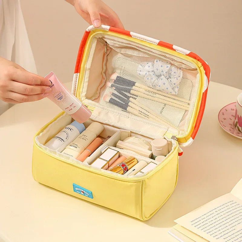 trousse de maquillage pour femmes, sac à cosmétiques en forme de champignon drôle et mignon, sac de rangement portable en tissu de voyage oxford de grande capacité