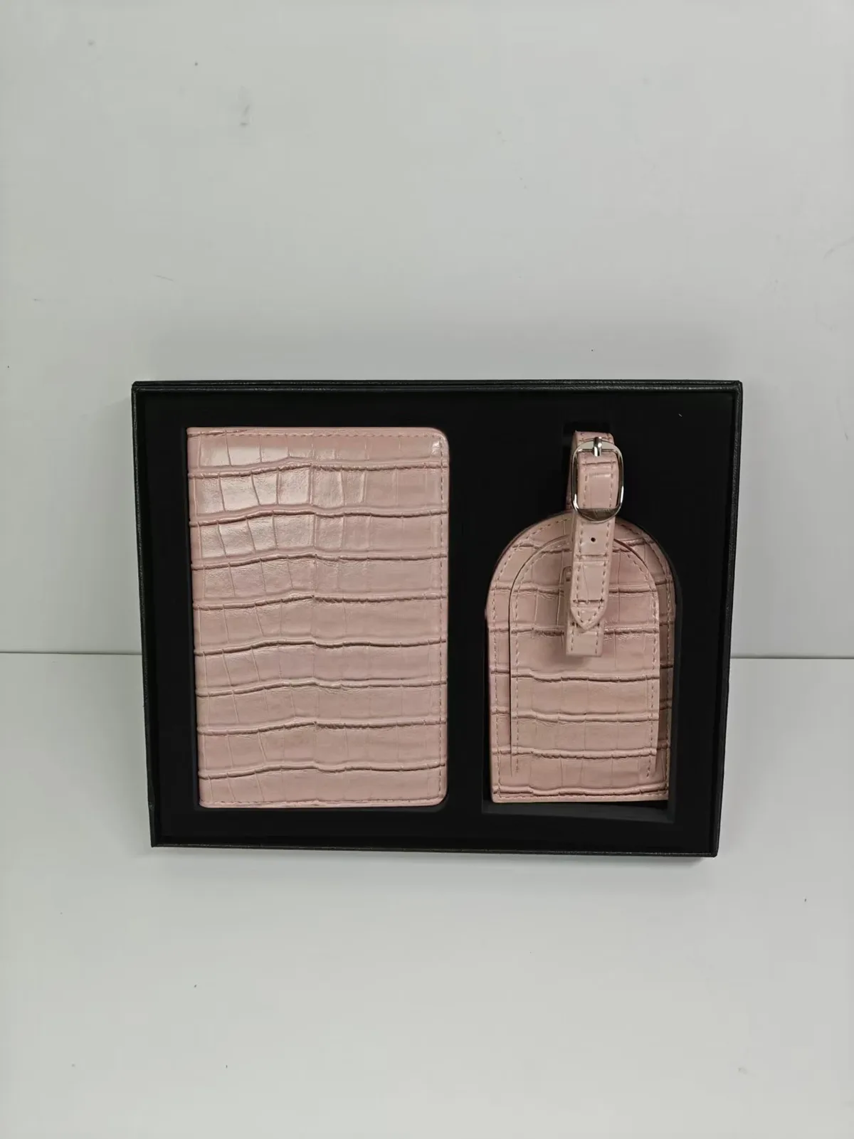 porte-passeport en cuir à motif crocodile, étiquette de bagage personnalisée avec gravure d'initiales, porte-cartes rétro de luxe, cadeau