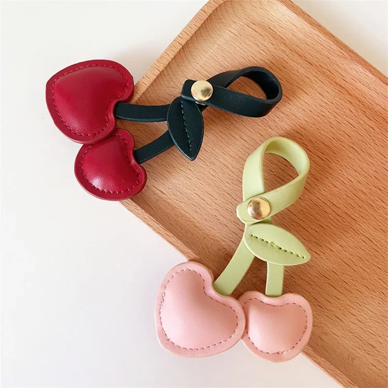 xmessun nouveau porte-clés pendentif cœur cerise rose pour sac à dos femme, breloque en cuir véritable tendance
