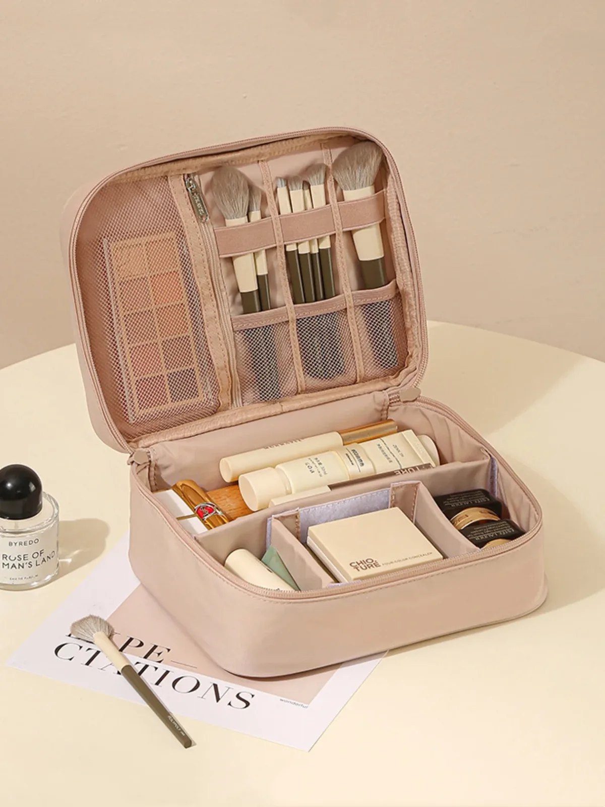 tissu oxford épais, modèle à une ou deux couches, unisexe, sac de toilette et de maquillage à la mode, idéal pour les voyages, les vacances, les déplacements professionnels et les sorties quotidiennes. sac de toilette et de maquillage pratique et multifonctionnel, conçu pour ranger et organiser les batteries externes, les câbles de données, les lotions, les produits de soins pour la peau, les pinceaux de maquillage, les brosses à dents, le dentifrice, etc. , trousse de maquillage de voyage étanche, indispensable pour ranger les pinceaux de maquillage et les outils de broderie