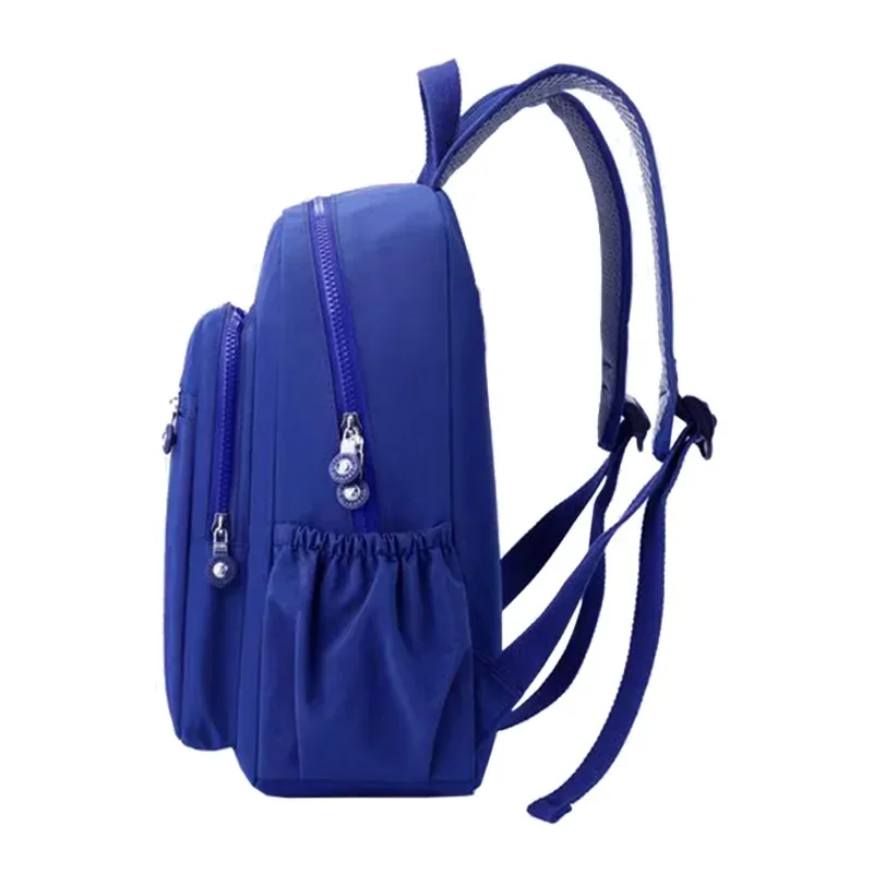 sac à dos chic et minimaliste pour femme, sac à dos en nylon durable anti-éclaboussures, sangle réglable pour les trajets quotidiens, le shopping et les activités de plein air