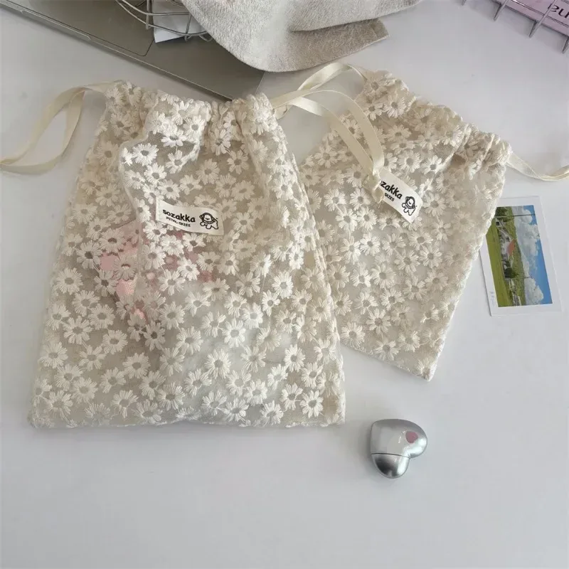 mignon voyage d'été cosmétique toilette organisateur pochette de rangement pour accessoires dentelle brodée marguerite maille cordon sac de maquillage