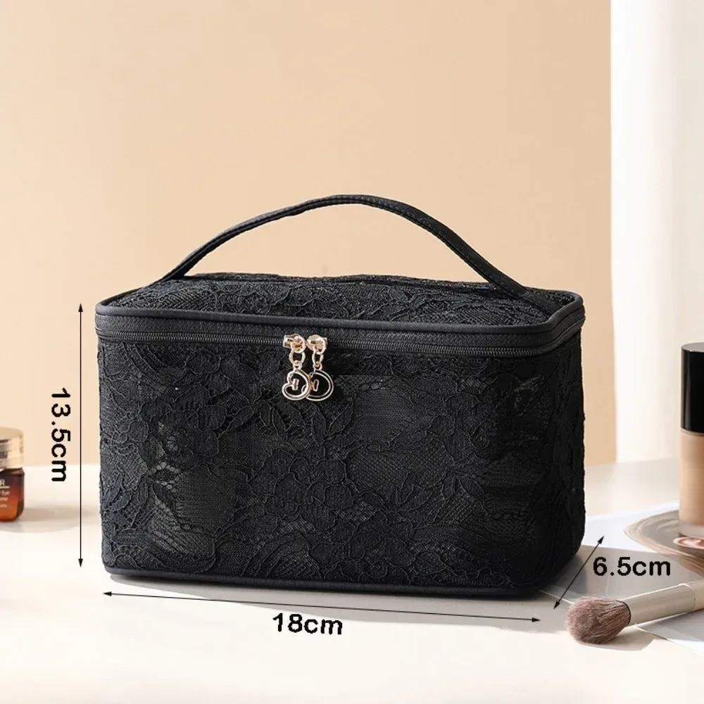 trousse de maquillage portable élégante, grande capacité, pochette de toilette de voyage en dentelle, motif floral avec poignée, sac de rangement de cosmétiques pour femmes