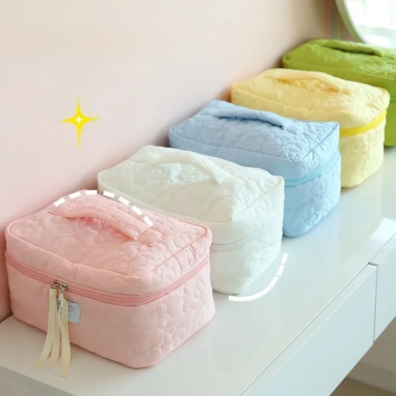 nouvelle trousse de toilette de voyage style ins couleur bonbon, sac de maquillage léger et luxueux pour femme, trousse à rouge à lèvres portable