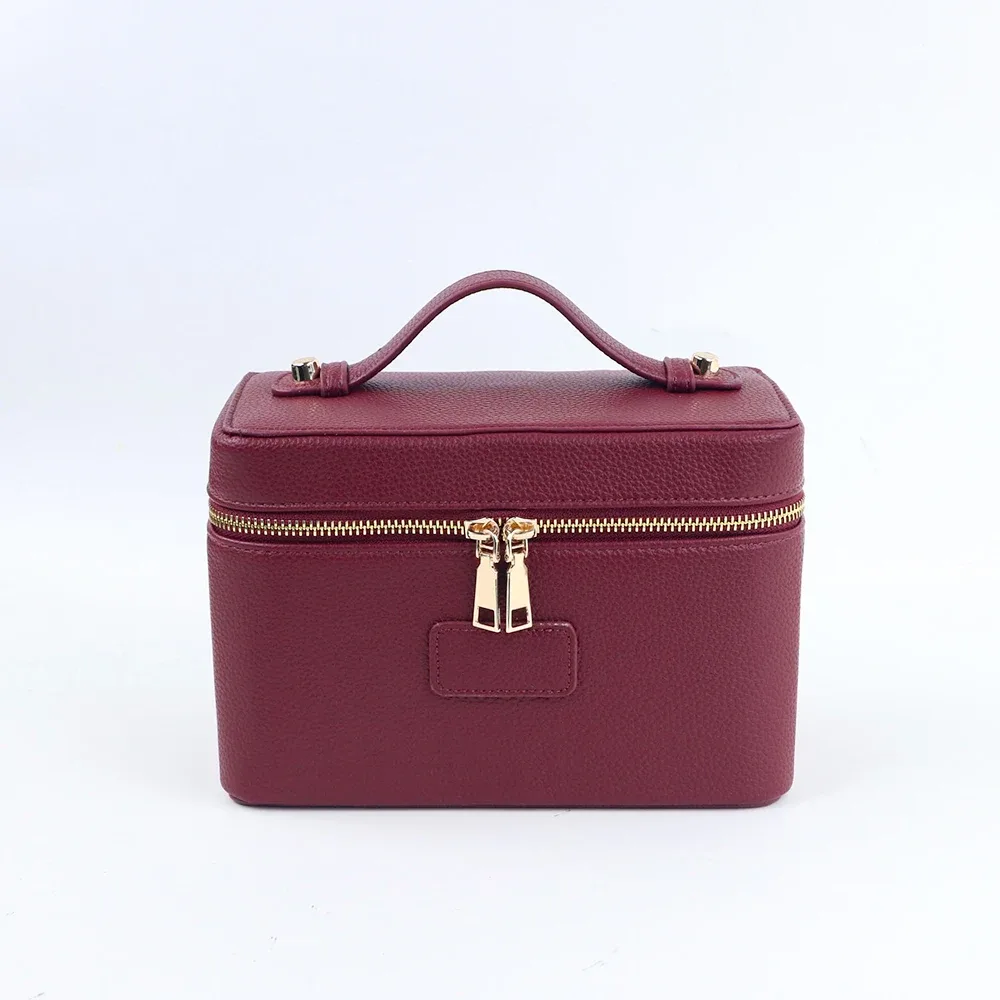 pochette à maquillage personnalisée en cuir pu avec compartiments, grande capacité, et inclut une trousse de maquillage.