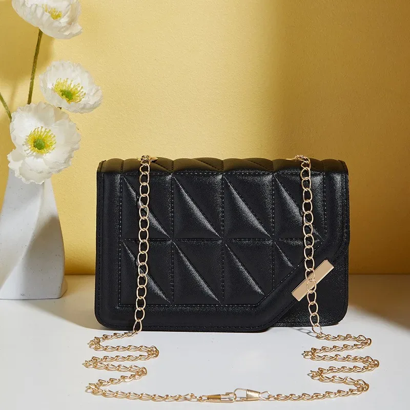 sacs à main et bourse de luxe noirs pour femmes, sacoche en cuir pu, sac à bandoulière à carreaux, pompon matelassé, marque
