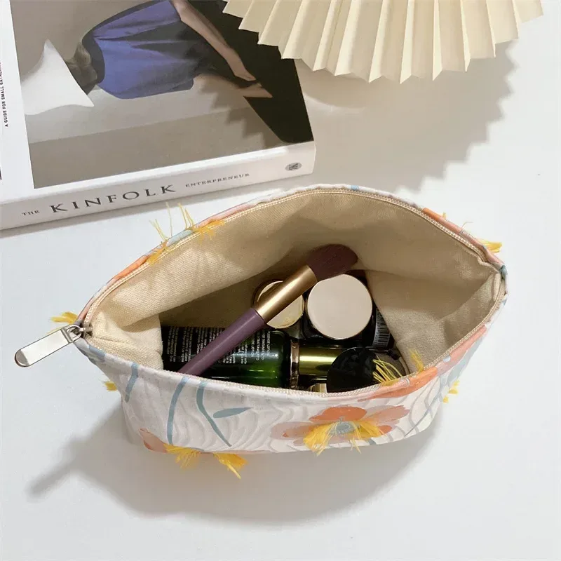 nouveau sac de maquillage vintage fleur en relief de haute qualité pour femmes, sac à cosmétiques, pochette de maquillage en toile de grande capacité, organisateur de voyage