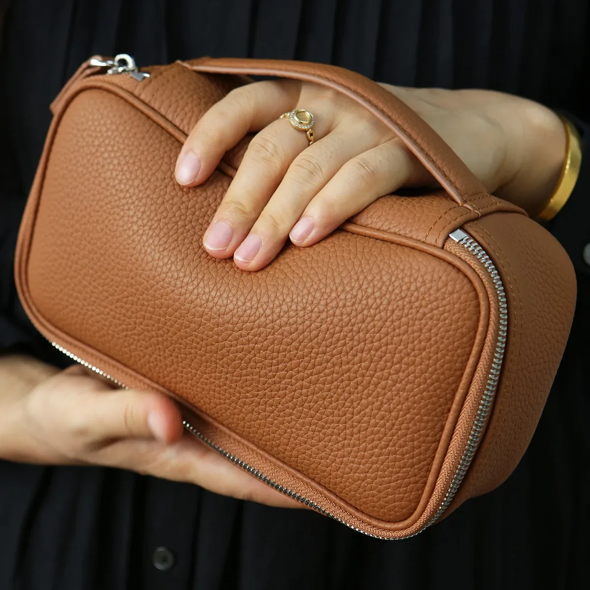 sac de maquillage en cuir véritable, design simple, cuir de vachette de première qualité, sac de toilette portable, sac de rangement pour cosmétiques pour femmes, sac de voyage
