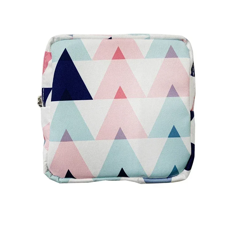 trousse toilette toile imprimés animaux couleur noir blanc bleu rose gris usage voyage cosmétiques maquillage