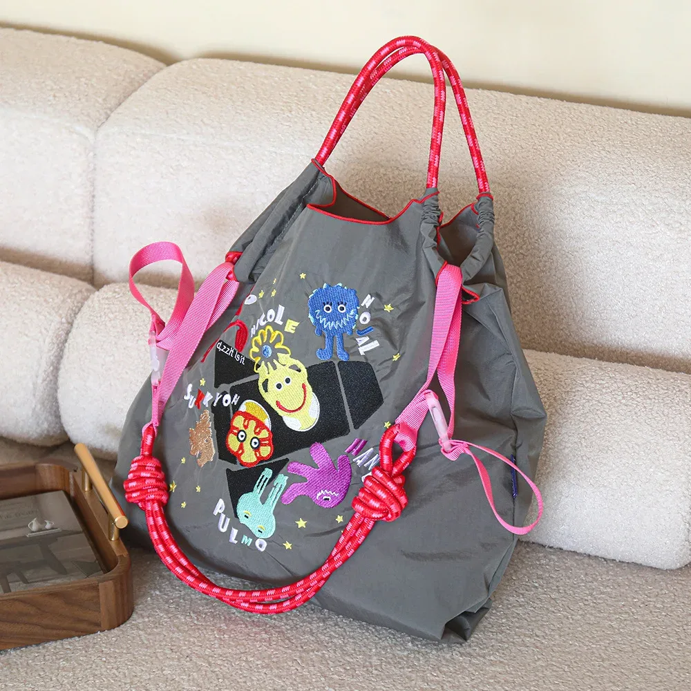 sac de shopping brodé pour femmes, avec chaîne à billes, grande capacité, en nylon écologique, sac à main, sac à bandoulière, sac porté en travers du corps.