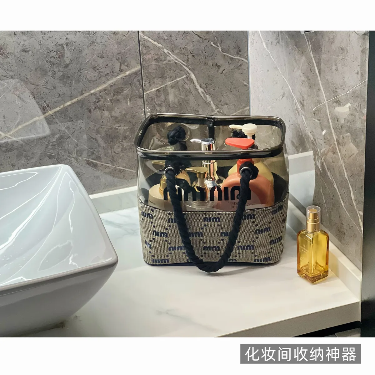 la trousse de toilette pero storecompact convient pour la salle de sport, la natation, le camping et les courtes vacances de week-end.