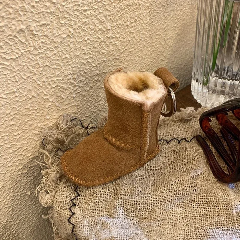 porte-clés mignon pour sac à dos, accessoire de sac à dos, bottes, décor de téléphone, cadeau d'hiver, pendentif de sac de luxe à la mode