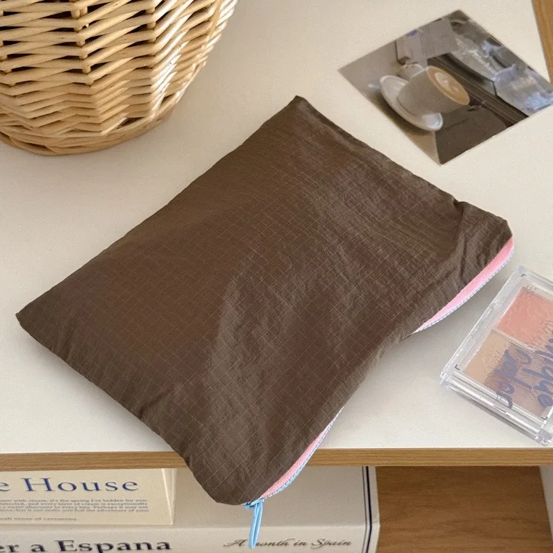 nouvelle trousse de maquillage à carreaux pour femmes, grande capacité, pochette à fermeture éclair en nylon, pochette de voyage, organisateur de cosmétiques, sac de rangement à fermeture éclair, косметика