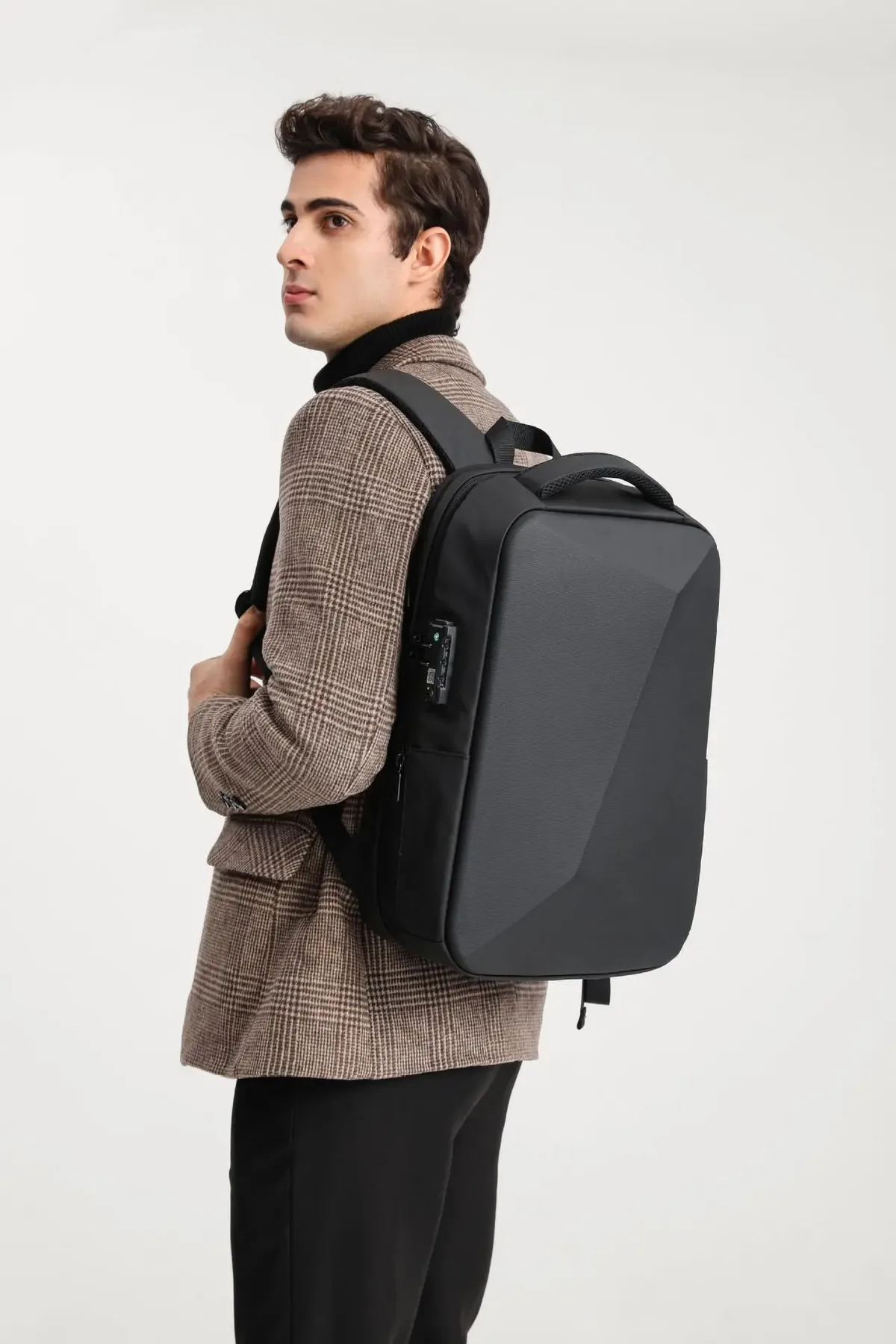sac dos abs olighard shell multifonction antivol étanche polyester noir triangles carrés bandes latérales poignée souple ceinture air compartiment voyage affaires étudiant