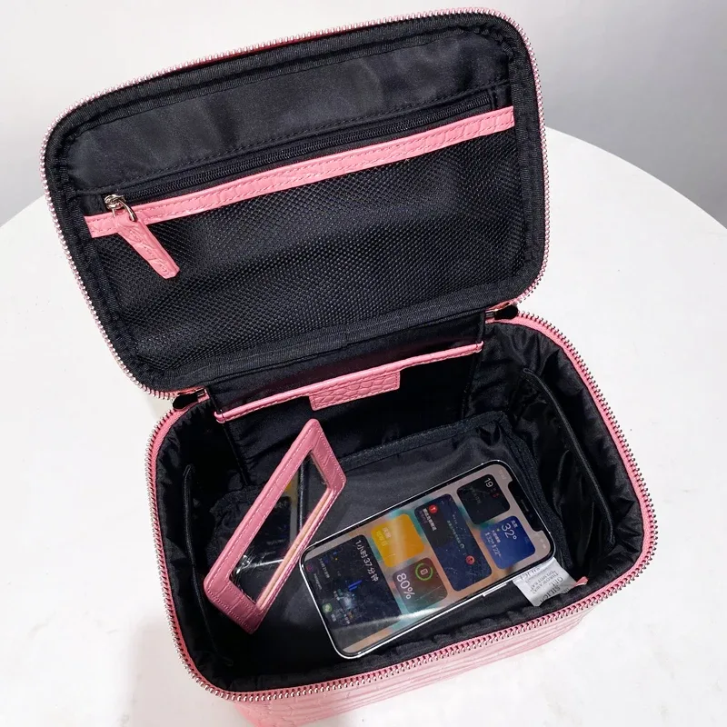 personnaliser les initiales première couche de peau de vache motif crocodile voyage affaires sacs de maquillage pour femmes sacs à main et sacs à main de luxe 2026 nouveau en cuir avec boîte miroir sac organisateur