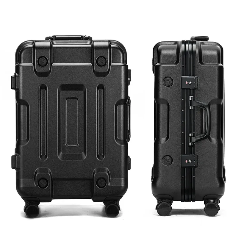 valise aluminium radiateur structure carrée argentée accents noirs lignes verticales horizontales bagages voyage durables