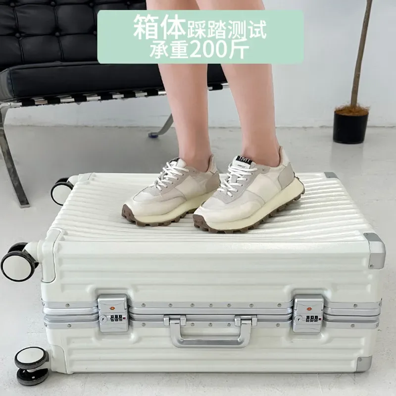 valise de grande capacité de 28 pouces, cadre en aluminium, valise à roulettes renforcée, bagage d'affaires, valise avec serrure tsa à combinaison.