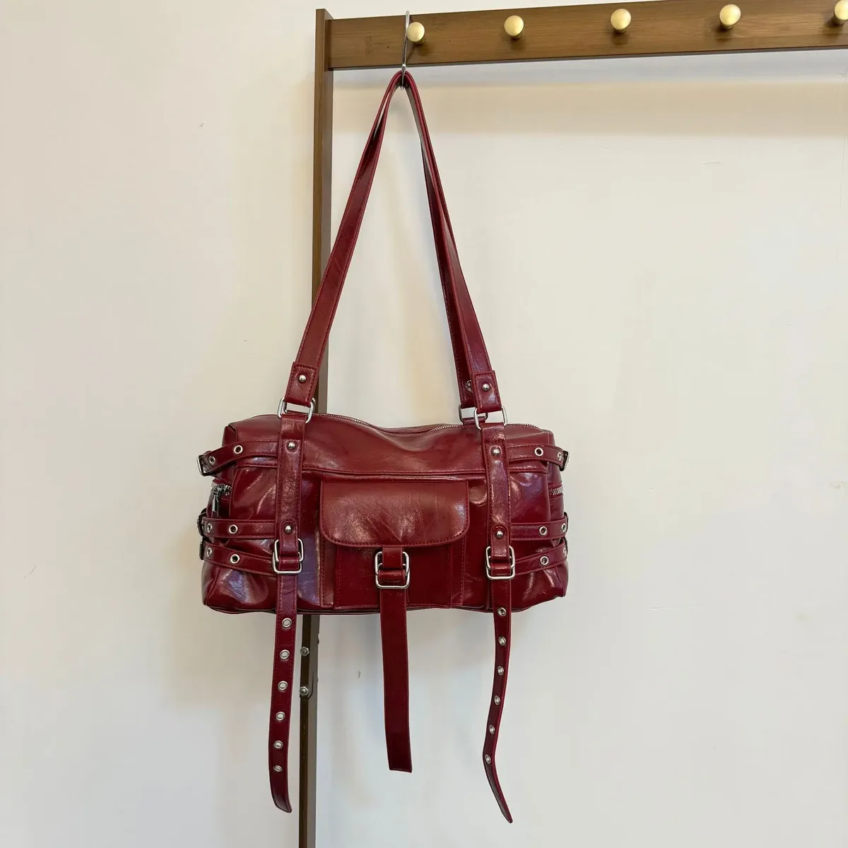sac à bandoulière multi-poches pour femme, grande capacité, style punk y2k, avec rivets, sac à main moto tendance pour femme, sac de voyage à franges à porter sous le bras