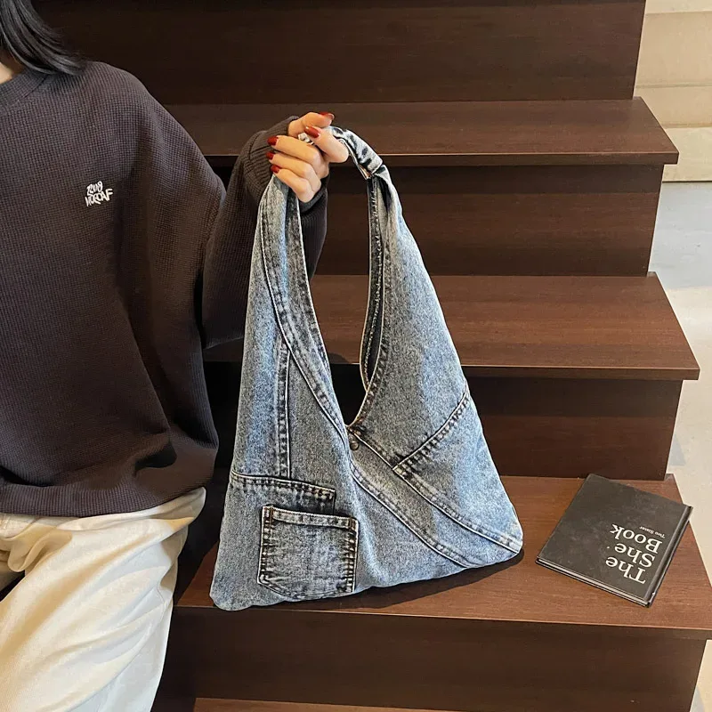 sac en denim vintage pour femmes, sac à bandoulière léger en denim délavé de grande capacité, fourre-tout de voyage en plein air, 2025