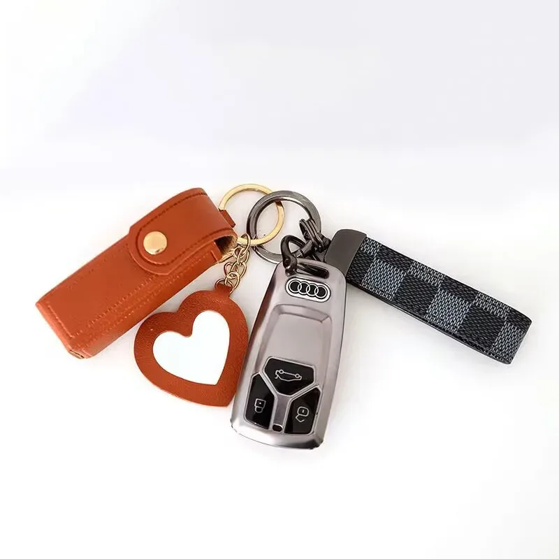 trousse toilette cuir motif coeur poignée portecles beige rose noir marron rouge voyage cosmetique miniature