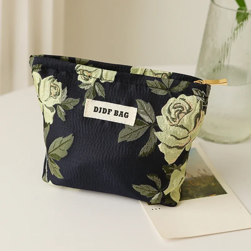 mini sac à cosmétiques portable rouge doux pour femme, petit sac de rangement pour serviettes hygiéniques, sac pour pièces de monnaie et clés, sac pour cartes bancaires portables