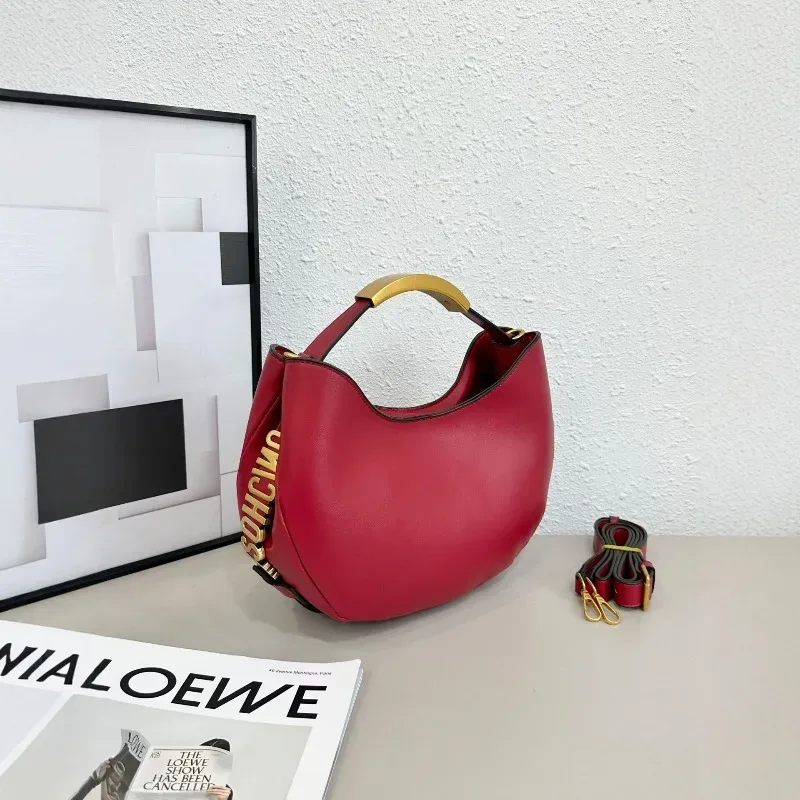sac à main décontracté en forme de croissant de lune pour femme, nouvelle collection 2026, sac à bandoulière simple et décoratif pour femme