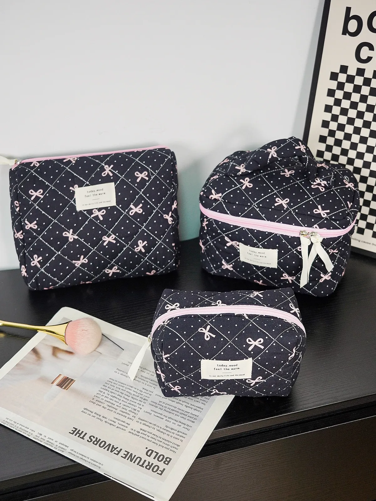 organisateur voyage polyester noir motif géométrique nœuds roses sac maquillage matelassé multifonctionnel cadeau vacances essentiel voyage