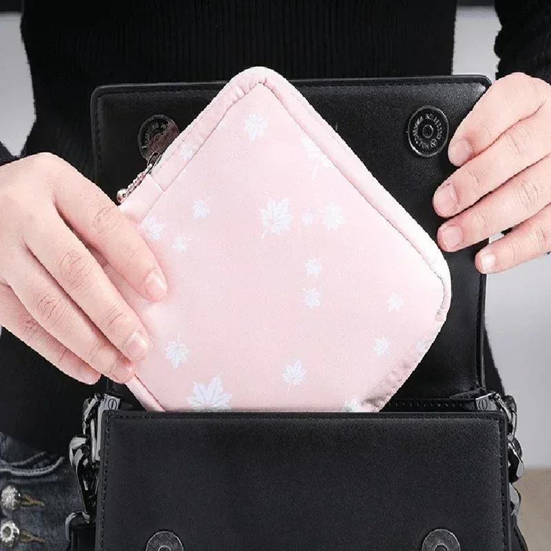 trousse toilette cosmétique coton point vert jaune rouge marron violet noir bleu kaki beige gris voyage maquillage