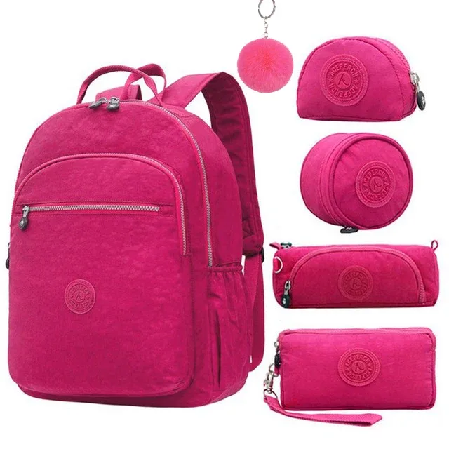 sac dos nylon gris anthracite compartiments poches latérales glissière accessoires pompon porte monnaie voyage école adolescente