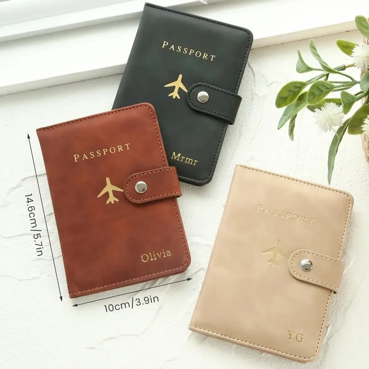 housse de passeport personnalisée avec texte doré, portefeuille chic à boucle pour homme et femme, estampage à chaud du nom, porte-passeport pour les voyages