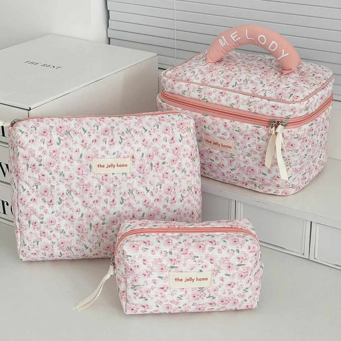 pochette à fleurs roses pour femmes, pochette de rangement pour outils de maquillage et de toilette, fourre-tout portable de voyage, sac à cosmétiques matelassé