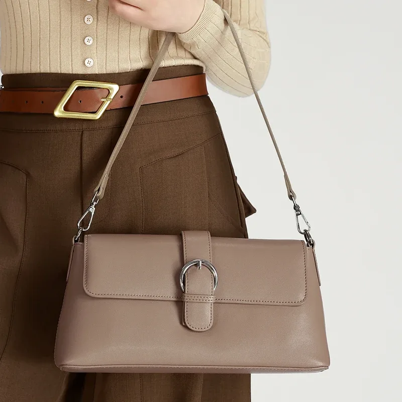 sac bandoulière léger en cuir véritable pour femme, couleur unie, petit sac à l'épaule de luxe, sac messager léger de créateur