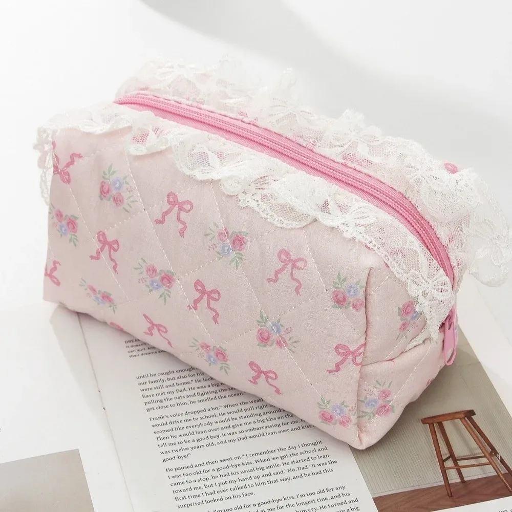 trousse de maquillage matelassée portable à bord volanté, grande capacité, avec nœud, imprimé floral, sac de voyage pour cosmétiques et articles de toilette