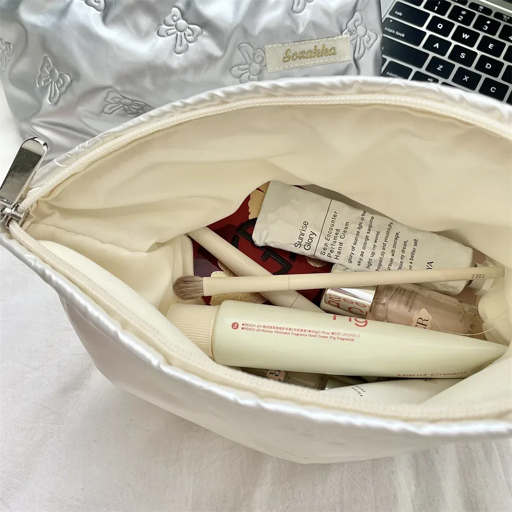 trousse de maquillage en pu matelassé de style coréen, pochette cosmétique brillante en forme de cœur avec nœud, rangement esthétique y2k pour femmes et filles