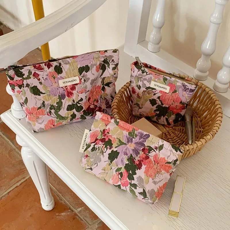 trousse de maquillage vintage à motifs floraux pour femme, pochette de voyage portable grande capacité, étui de rangement à fermeture éclair imprimé fleurs