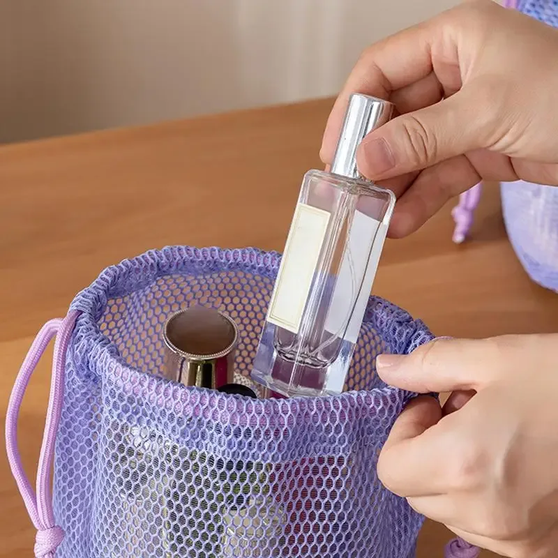 Pochette de rangement en maille de nylon avec cordon de serrage, sac de voyage polyvalent pour produits numériques, organisateur de maquillage et cosmétiques, pour l'extérieur