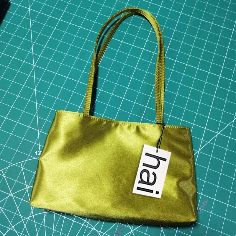 sacs à bandoulière de luxe en soie pour femmes, sac carré sous les bras, sac de banlieue de marque célèbre, fourre-tout macaron de couleur contrastée